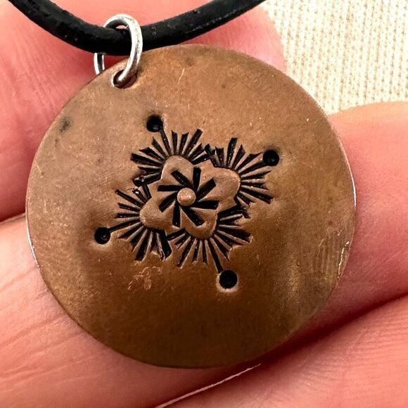 Copper round  pendant necklace  on cord - Picture 3 of 9